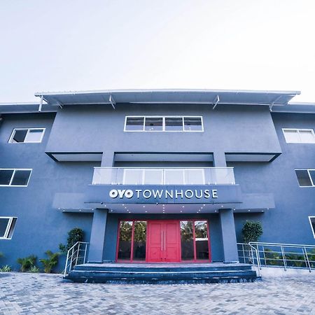 OYO 211拉古纳Ecr联排别墅 钦奈 外观 照片